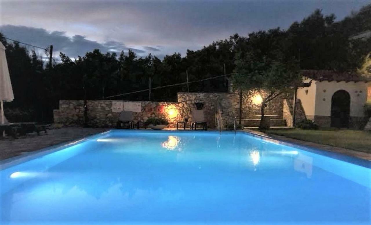Villa Spartias Skiathos Town Exterior foto